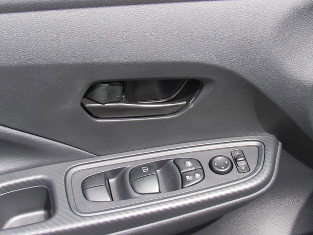 Used 2025 Nissan Versa S w/ S Plus Package image 18