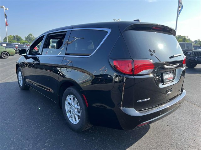 New 2025 Chrysler Voyager LX image 5