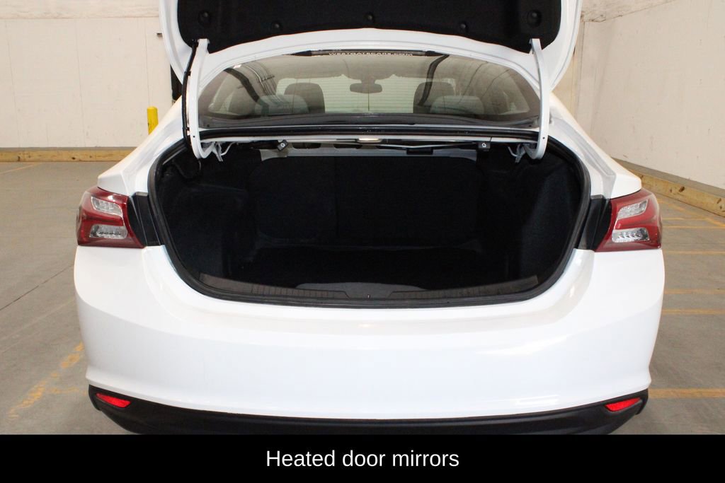 Used 2022 Chevrolet Malibu LT image 13