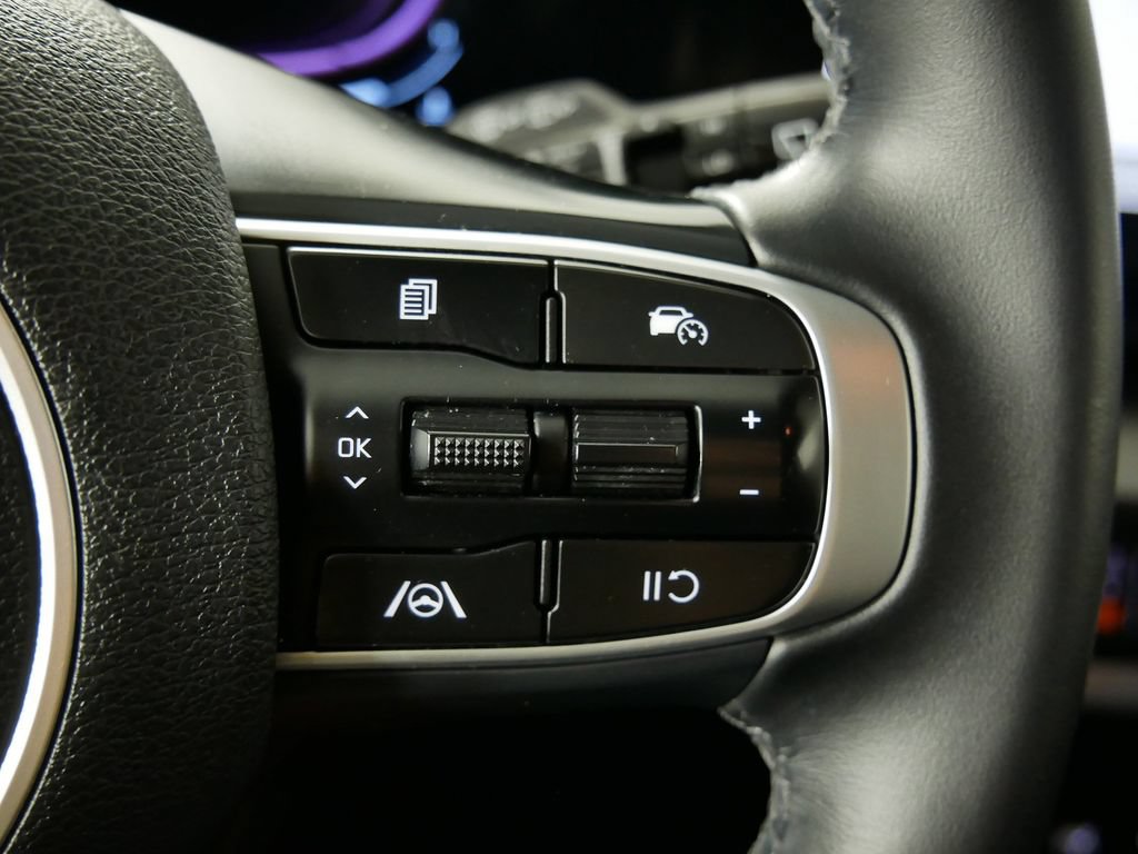 Used 2025 Kia Sportage EX AWD/4WD image 29