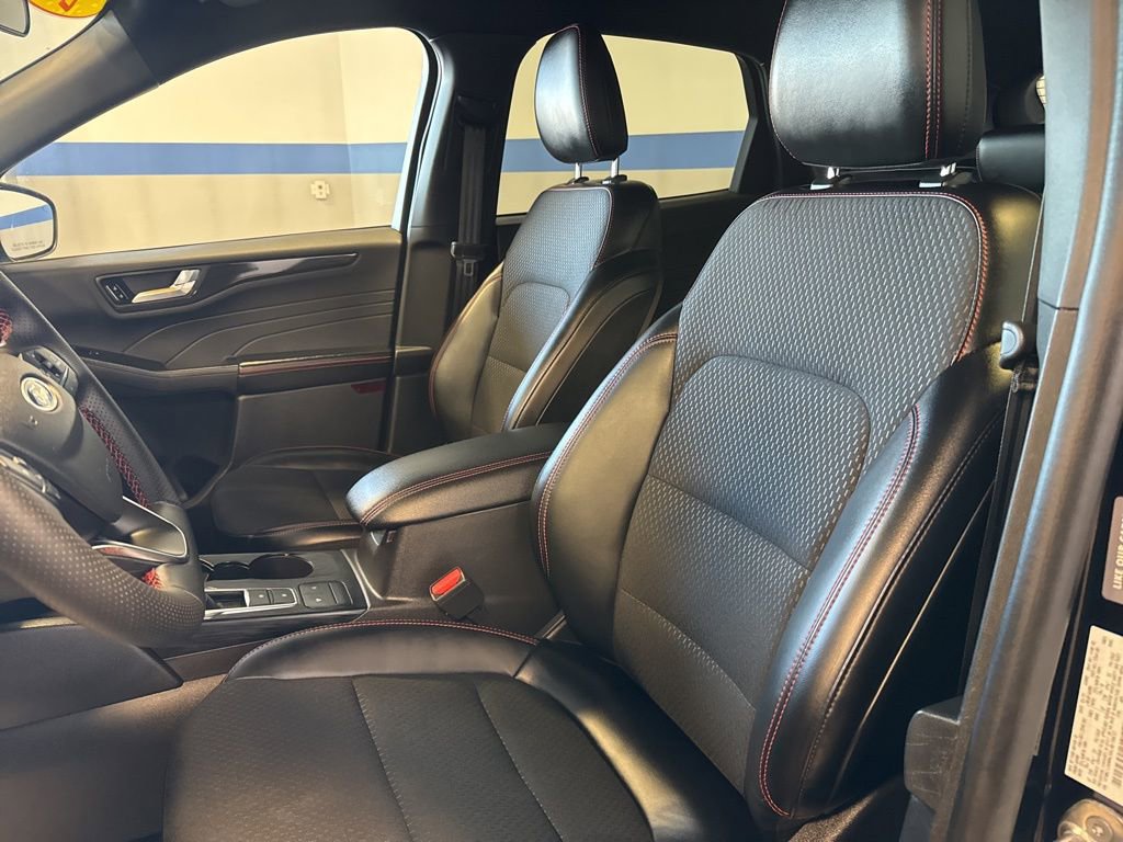 Used 2025 Ford Escape ST-Line image 22