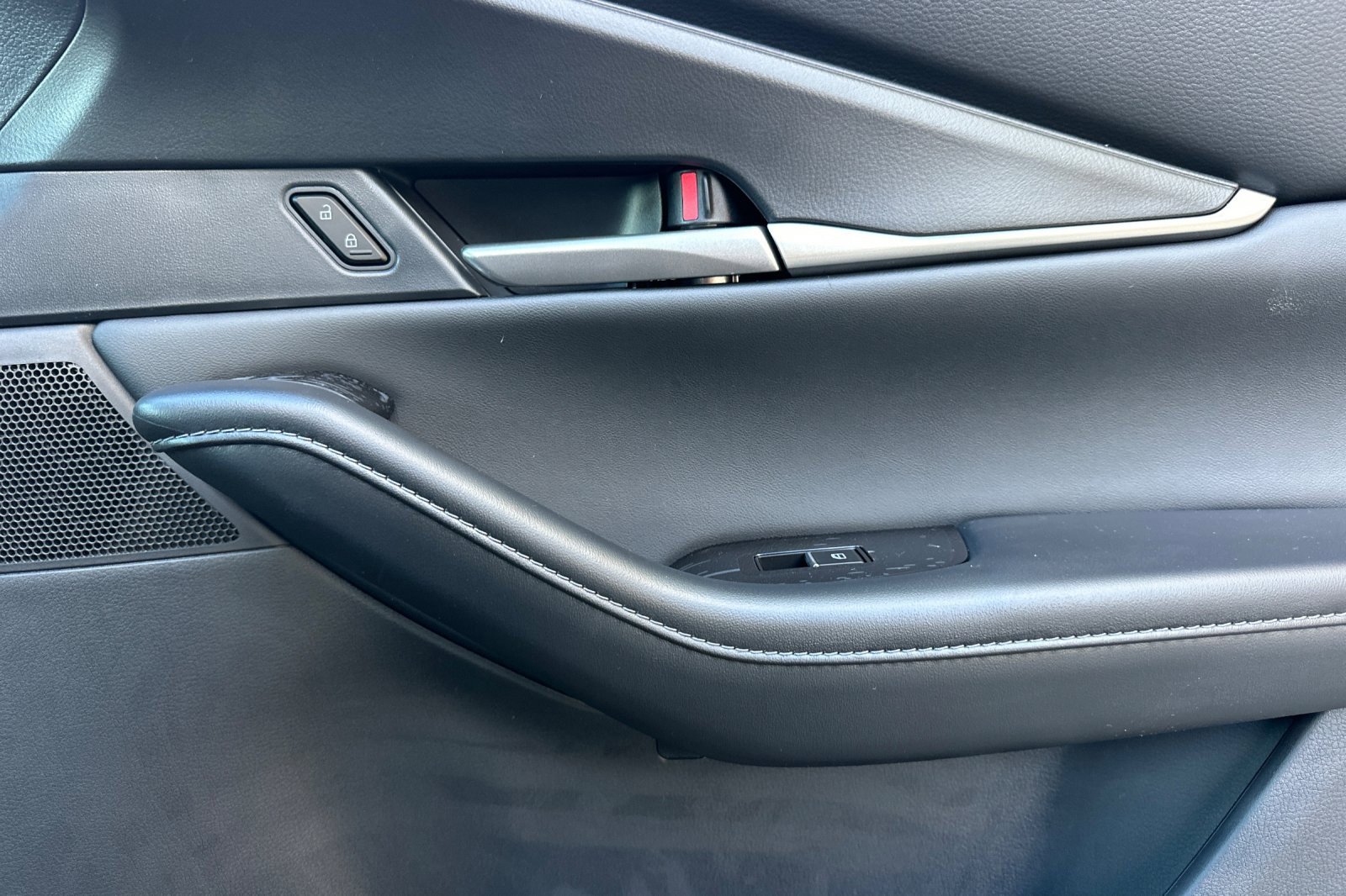 Used 2025 MAZDA CX-30 AWD 2.5 S w/ Select Sport Pkg image 21