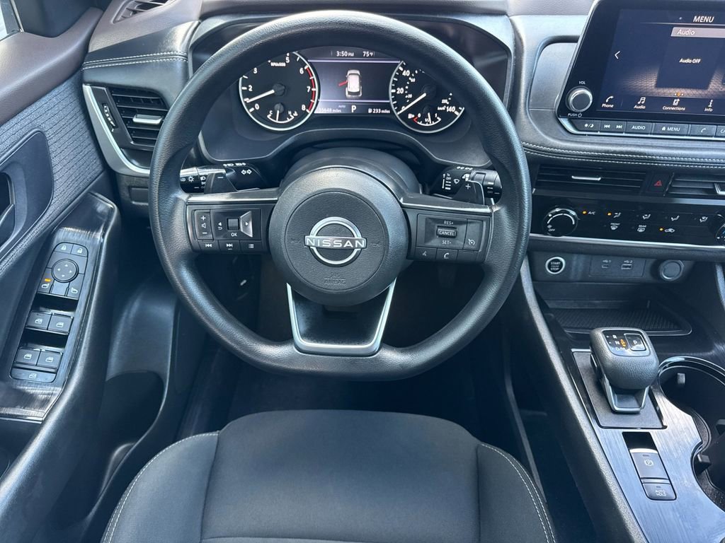 Used 2023 Nissan Rogue S AWD/4WD image 13