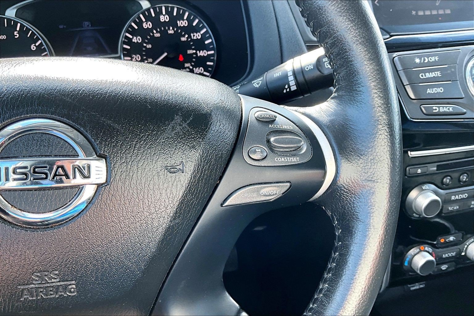 Used 2020 Nissan Pathfinder SV FWD image 23
