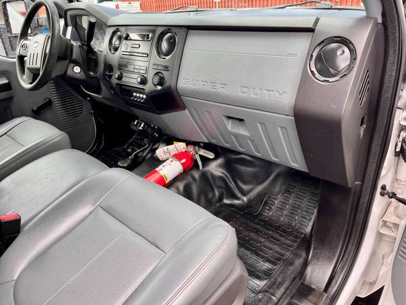 Used 2015 Ford F550 4x4 Crew Cab Super Duty image 19