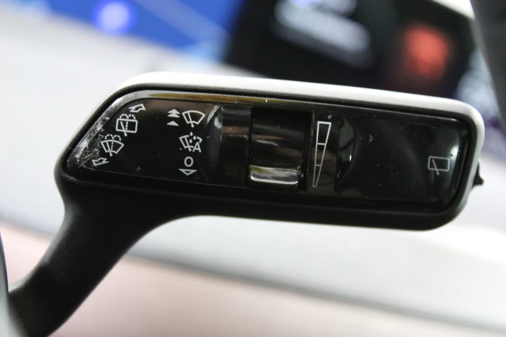 Used 2025 Lincoln Navigator Reserve image 53