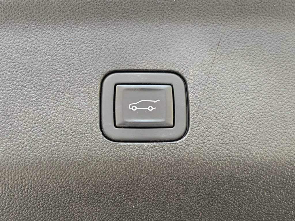Used 2023 Chevrolet Tahoe Premier RWD image 22