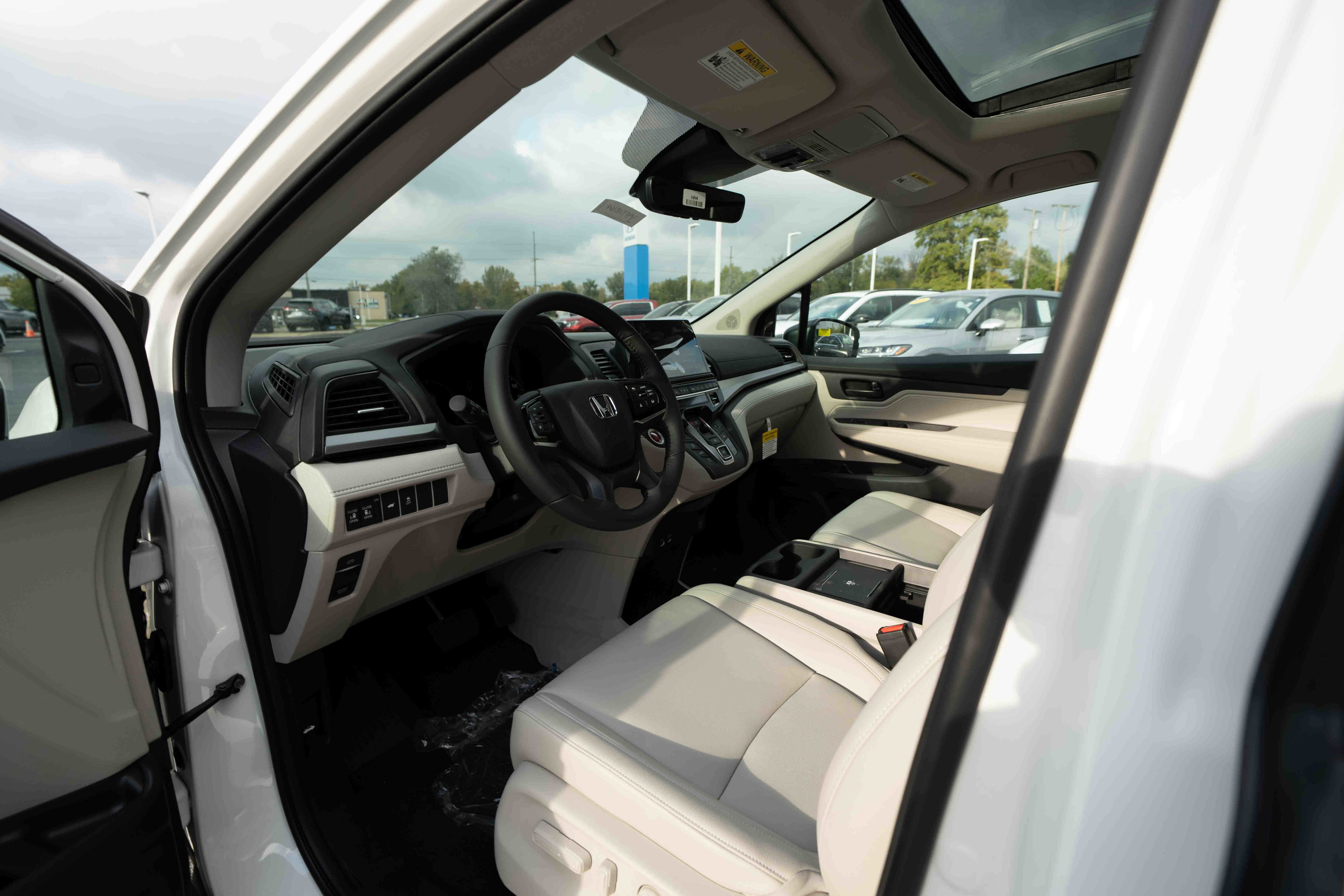 New 2026 Honda Odyssey EX-L image 8