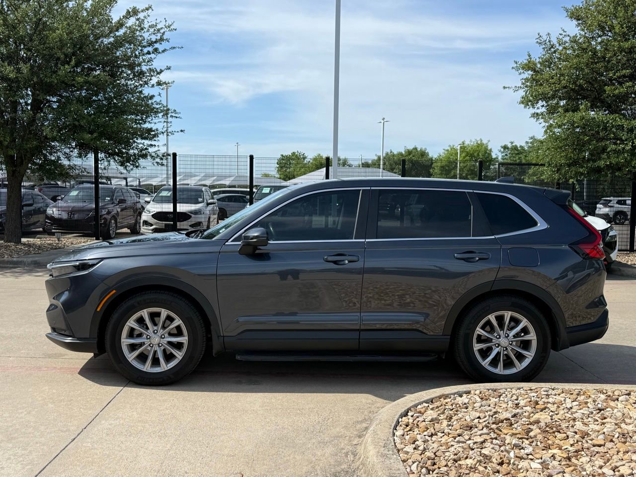 Used 2023 Honda CR-V EX-L image 2