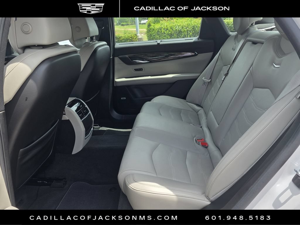 Used 2018 Cadillac CT6 Luxury w/ Active Chassis Package AWD/4WD image 28