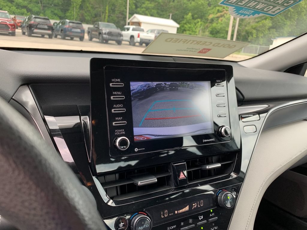 Used 2022 Toyota Camry LE FWD image 22