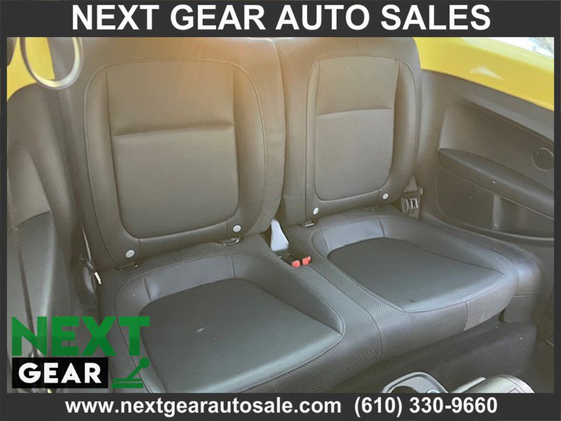 Used 2013 Volkswagen Beetle 2.5 image 8