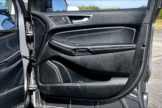 Used 2024 Ford Edge Titanium AWD/4WD image 28