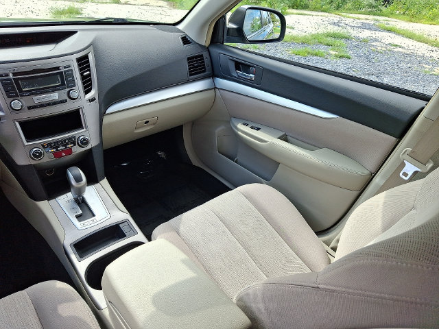 Used 2013 Subaru Outback 2.5i AWD/4WD image 18