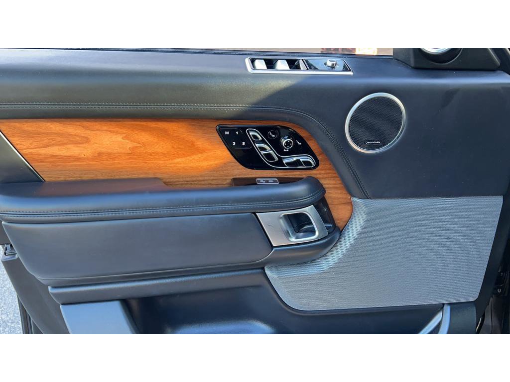 Used 2018 Land Rover Range Rover Autobiography AWD/4WD image 23
