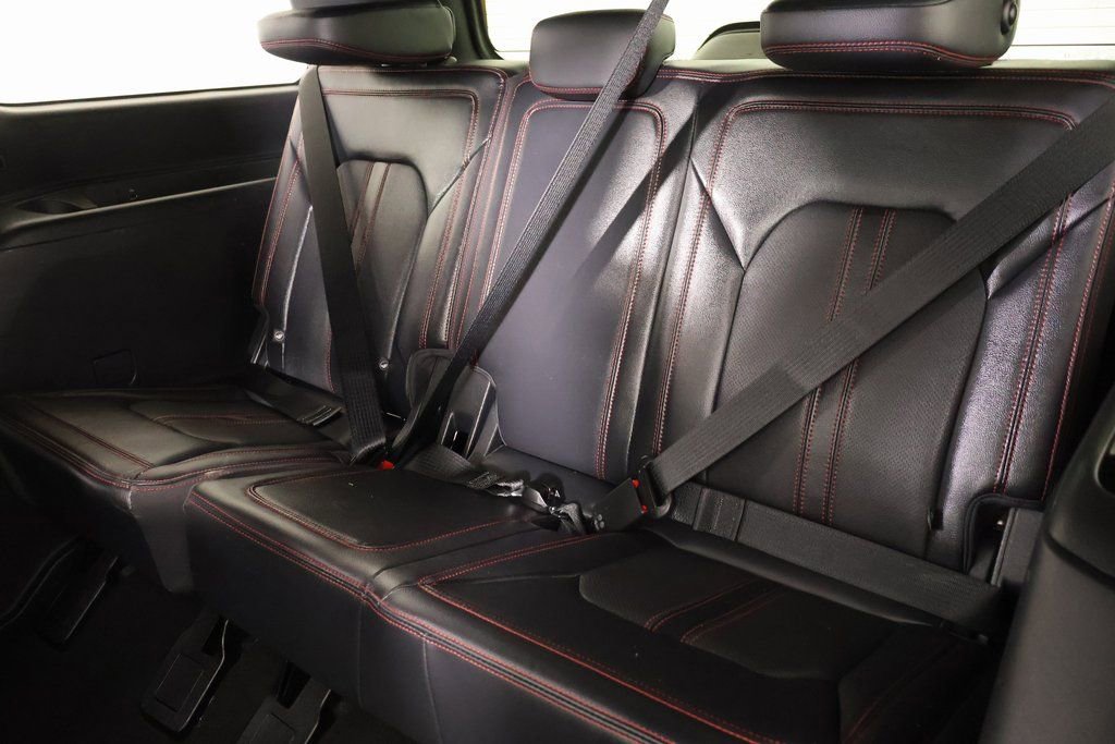 Used 2024 Ford Expedition Limited image 13