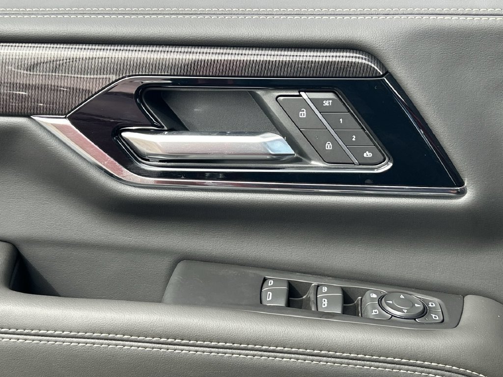 New 2026 GMC Yukon Elevation w/ Elevation Premium Package AWD/4WD image 24
