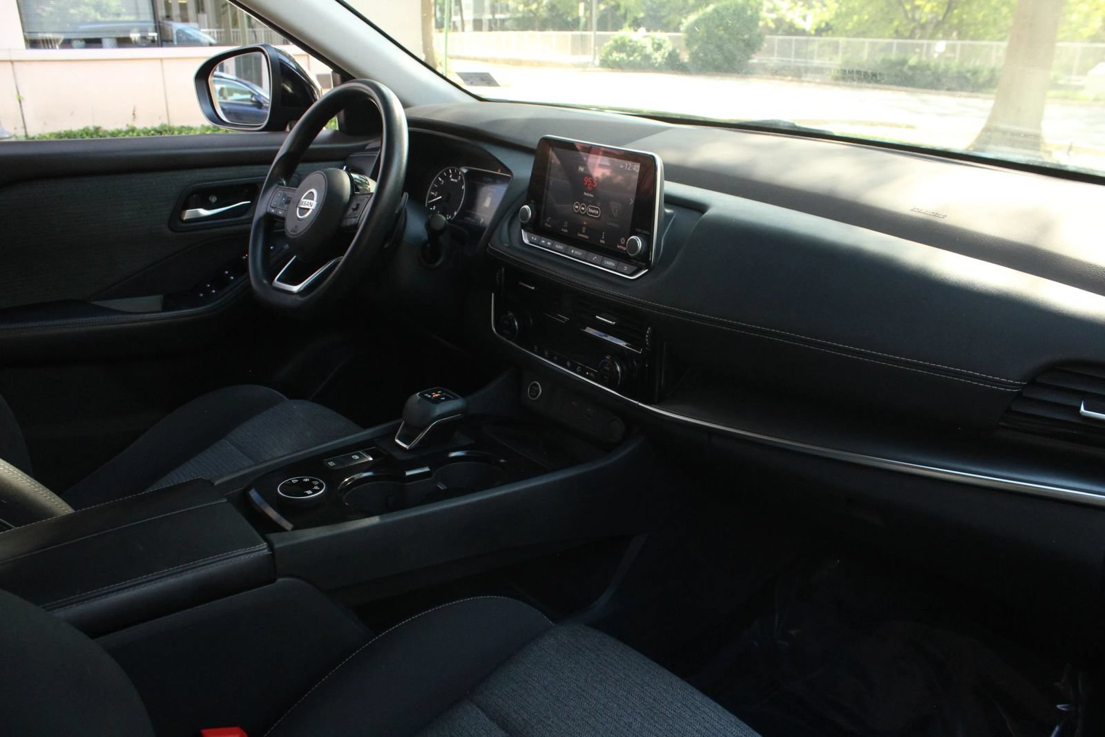 Used 2021 Nissan Rogue SV AWD/4WD image 26