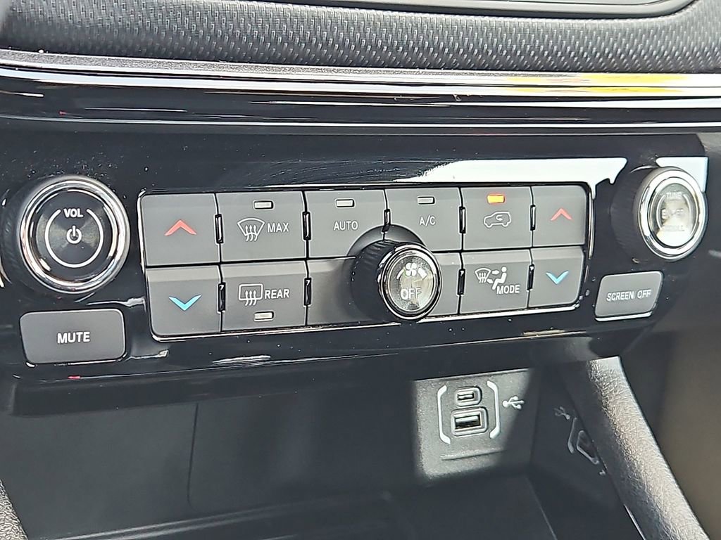 Used 2026 Jeep Compass Latitude w/ Quick Order Package 29K AWD/4WD image 17