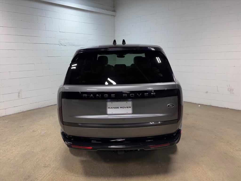 Used 2023 Land Rover Range Rover SE image 8