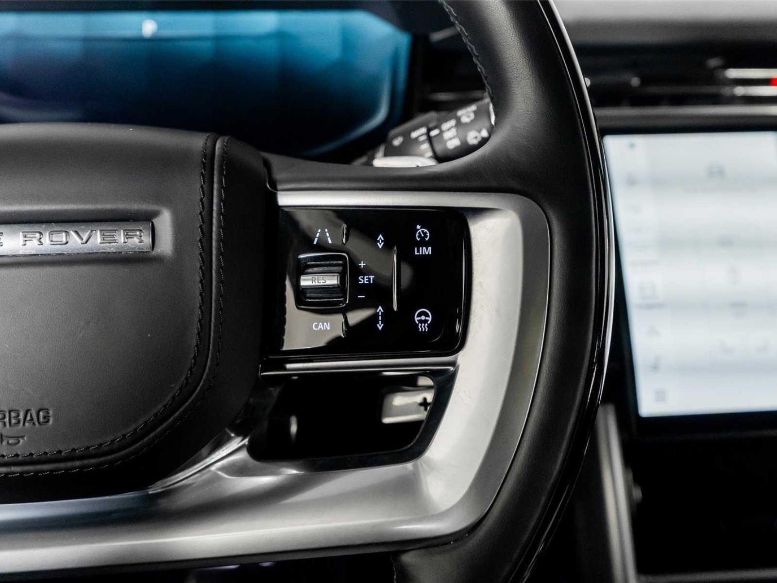 Used 2024 Land Rover Range Rover Long Wheelbase Autobiography image 42