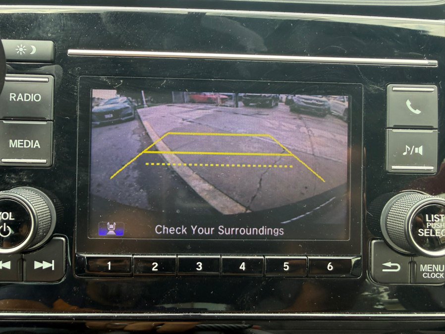 Used 2019 Honda CR-V LX image 14