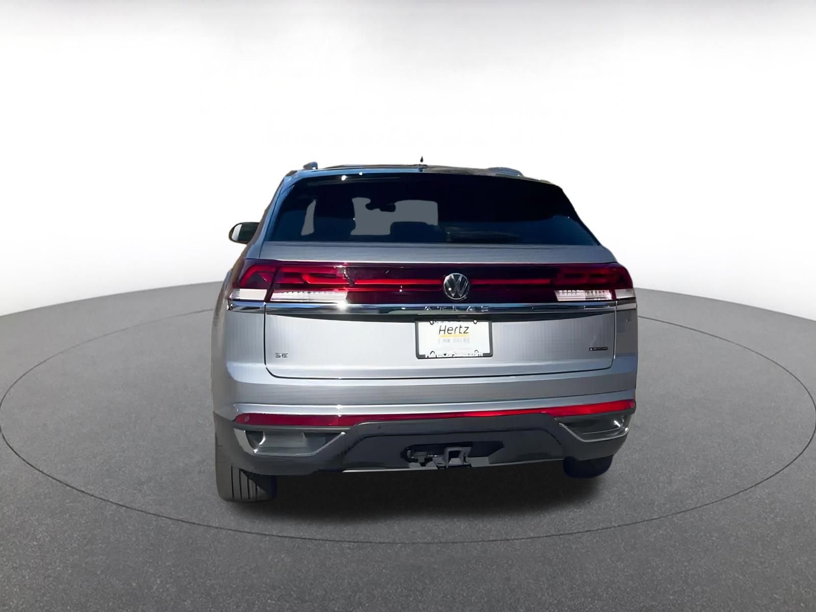 Used 2025 Volkswagen Atlas Cross Sport SE image 12