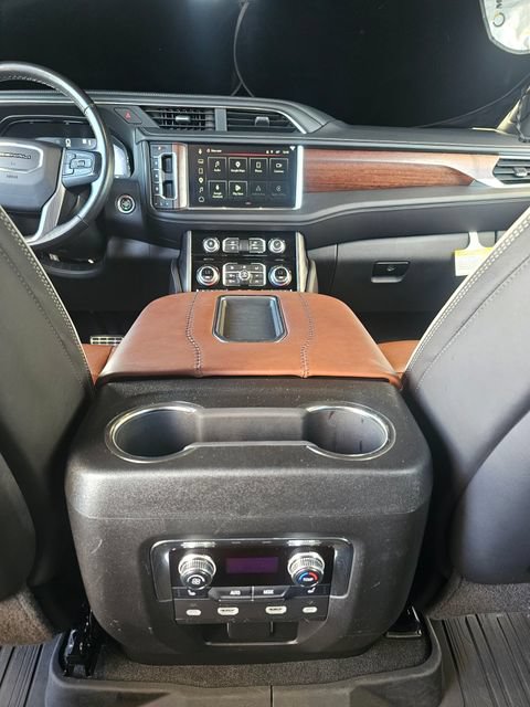 Used 2023 GMC Yukon Denali Ultimate AWD/4WD image 41