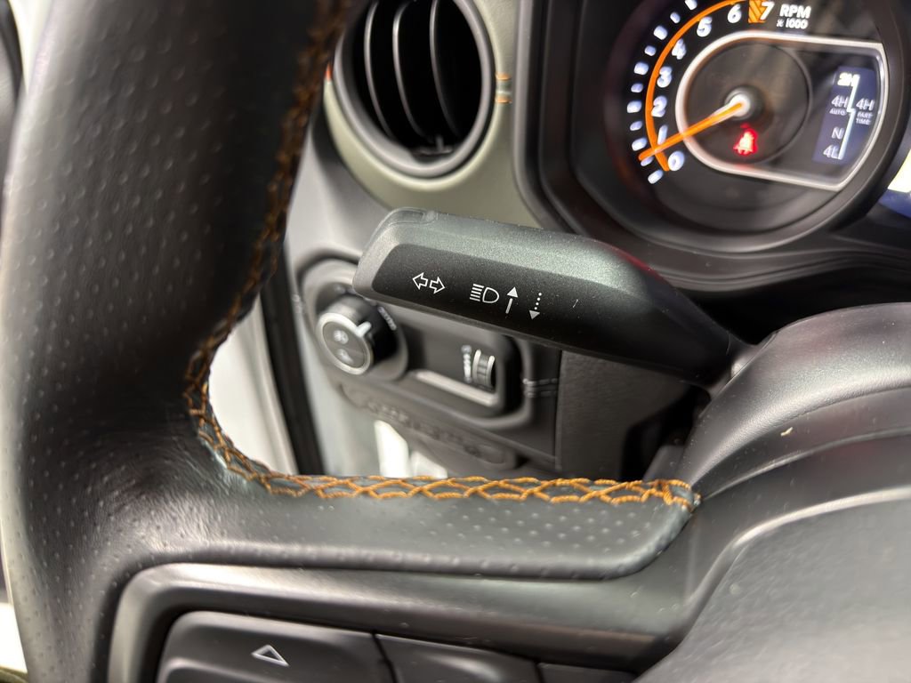 Used 2024 Jeep Gladiator Mojave AWD/4WD image 27