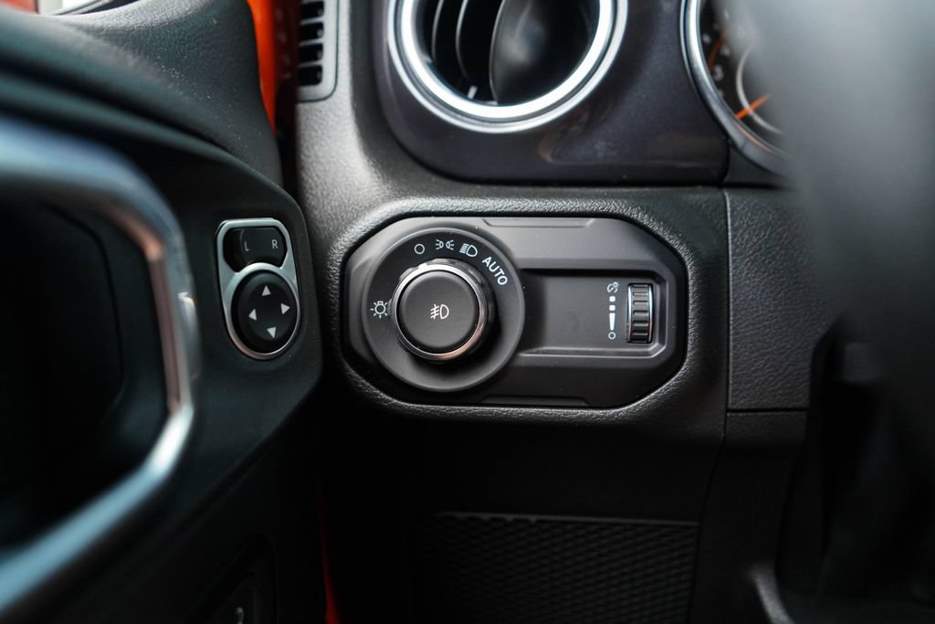 Used 2023 Jeep Wrangler Unlimited Rubicon 392 w/ Dual Top Group AWD/4WD image 38