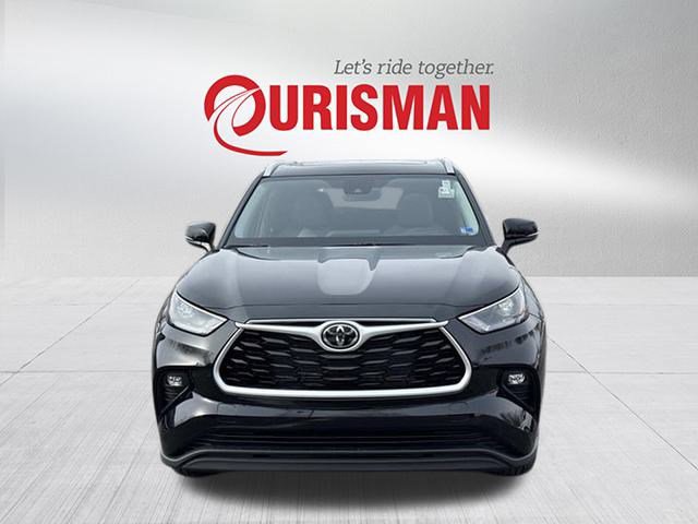 Used 2026 Toyota Highlander XLE image 6