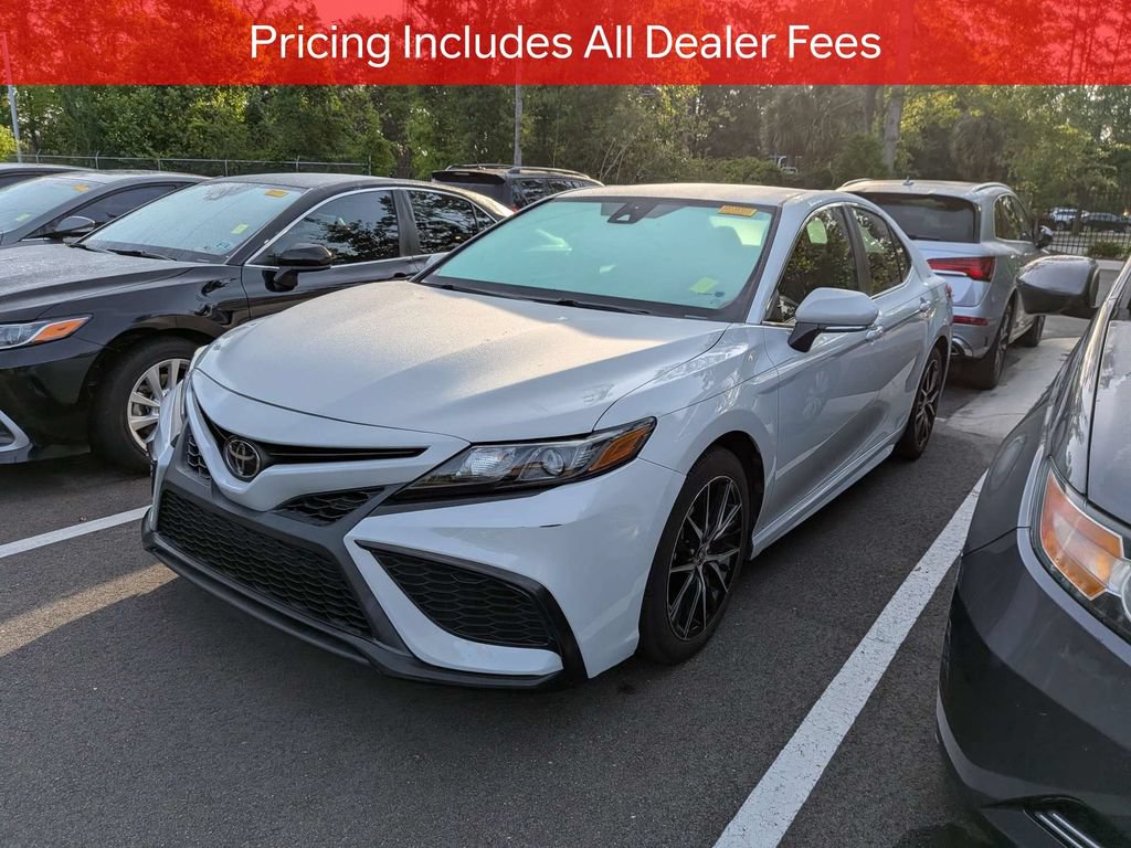 Certified 2022 Toyota Camry SE FWD image 4