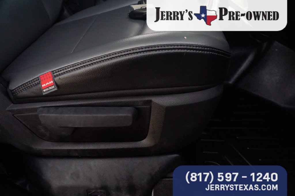 Used 2022 RAM 3500 Tradesman w/ Chrome Appearance Group AWD/4WD image 24
