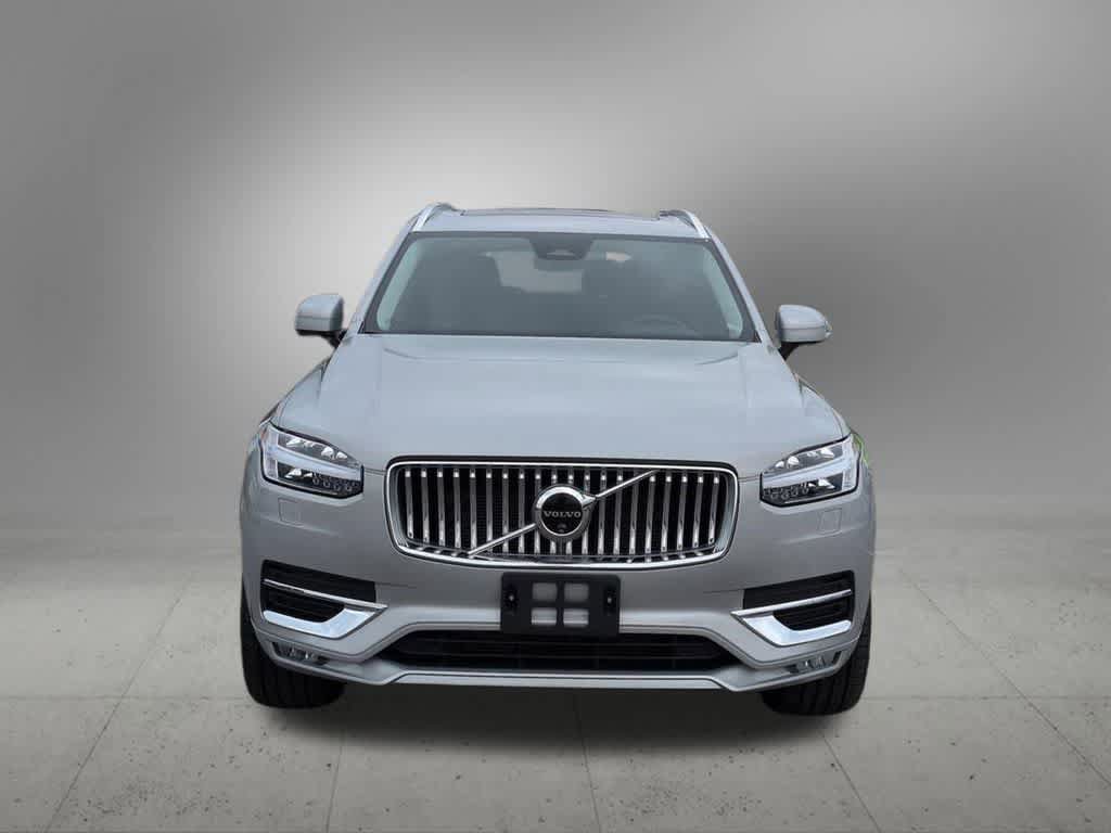 Used 2024 Volvo XC90 B5 Plus AWD/4WD image 9