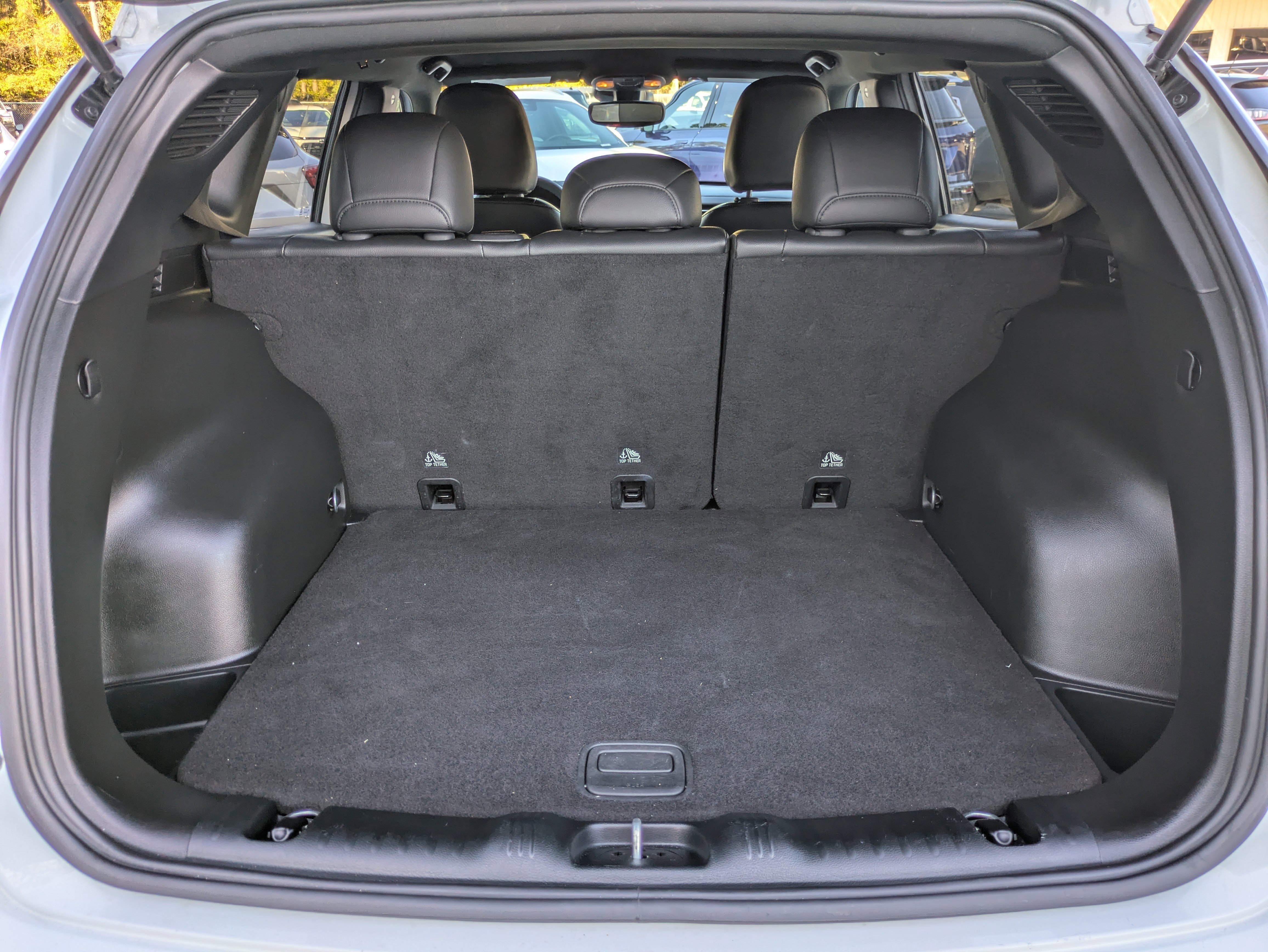 Used 2024 Jeep Compass Latitude image 7