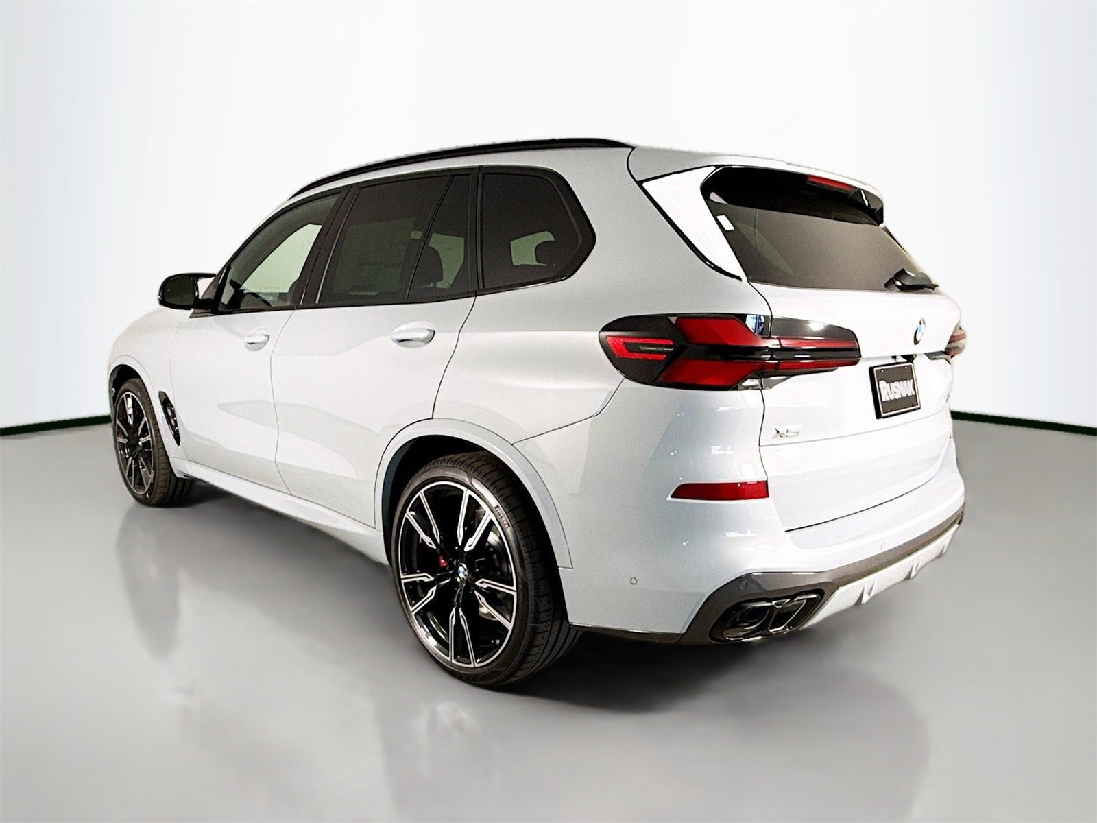New 2026 BMW X5 M60i image 5
