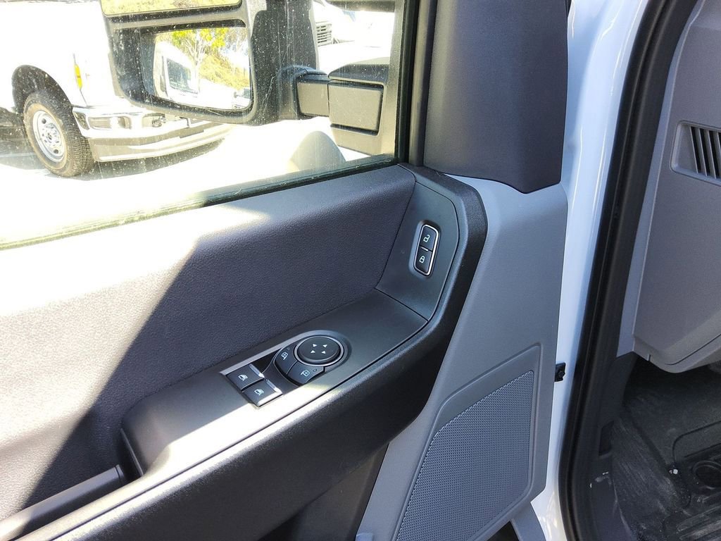 New 2025 Ford F450 XL w/ XL Chrome Package image 6
