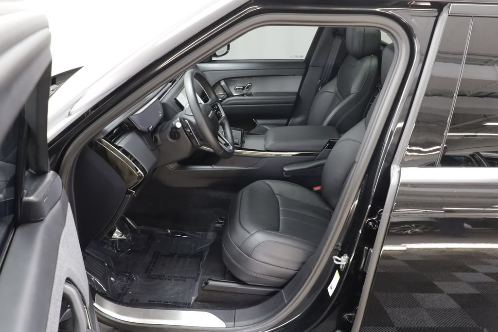 Used 2024 Land Rover Range Rover Sport SE AWD/4WD image 6