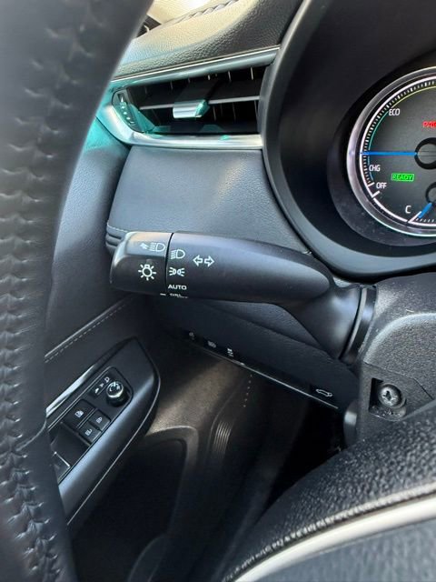 Certified 2022 Toyota Venza LE image 22