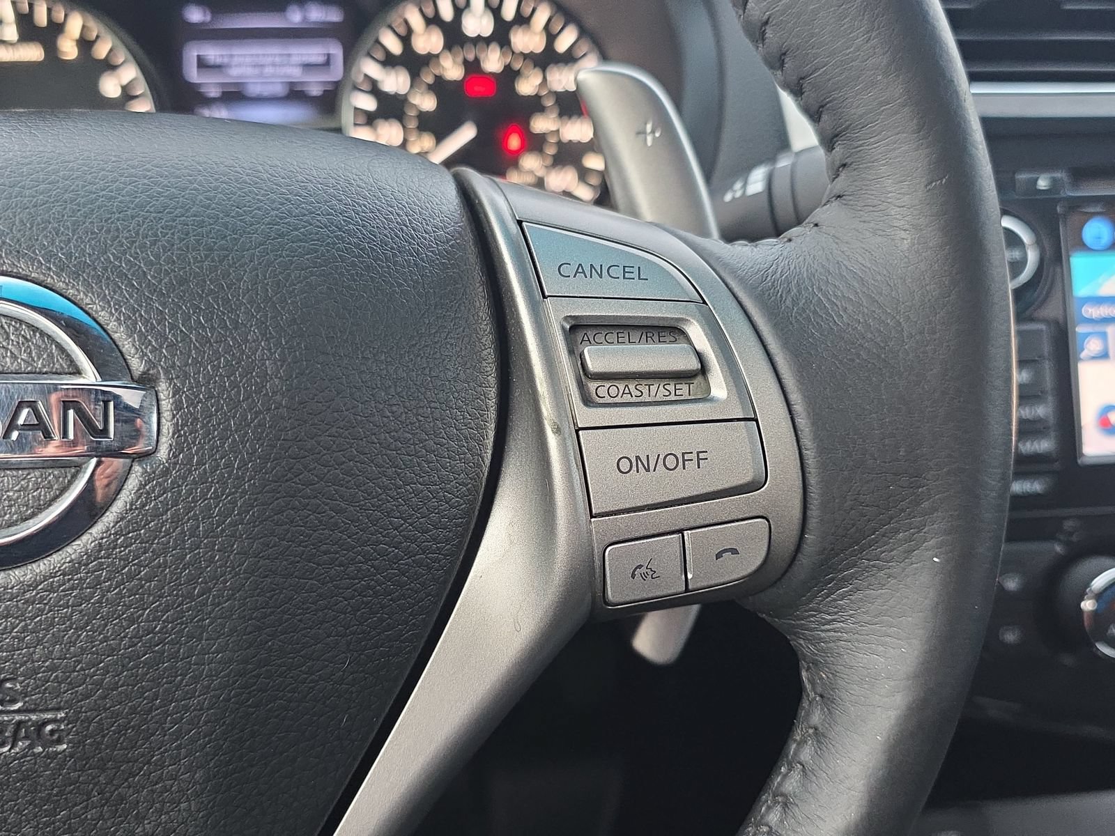 Used 2015 Nissan Altima 3.5 SL FWD image 17