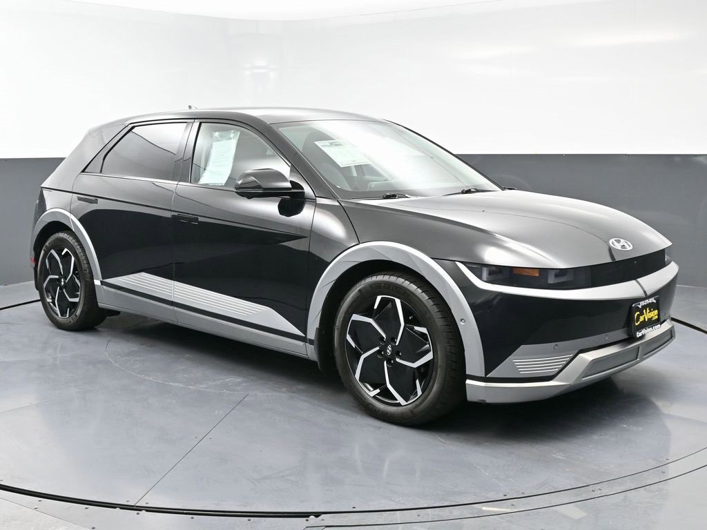 Used 2024 Hyundai Ioniq 5 Limited image 3