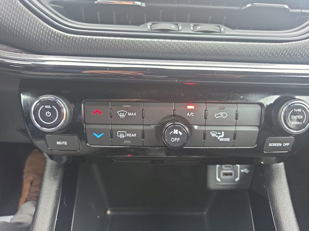 Used 2022 Jeep Compass Altitude image 32