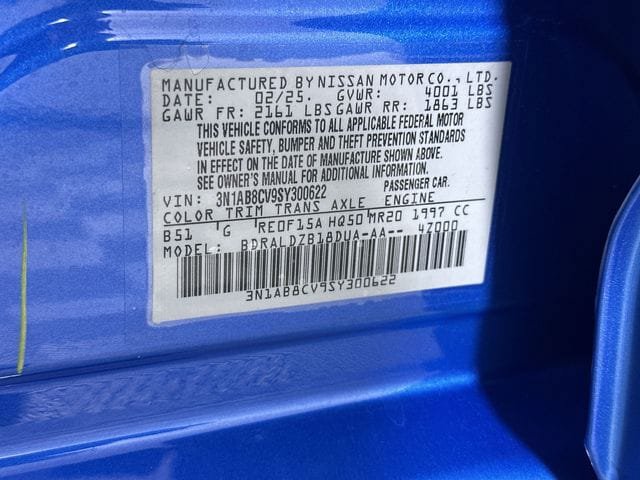 Used 2025 Nissan Sentra SV FWD image 35