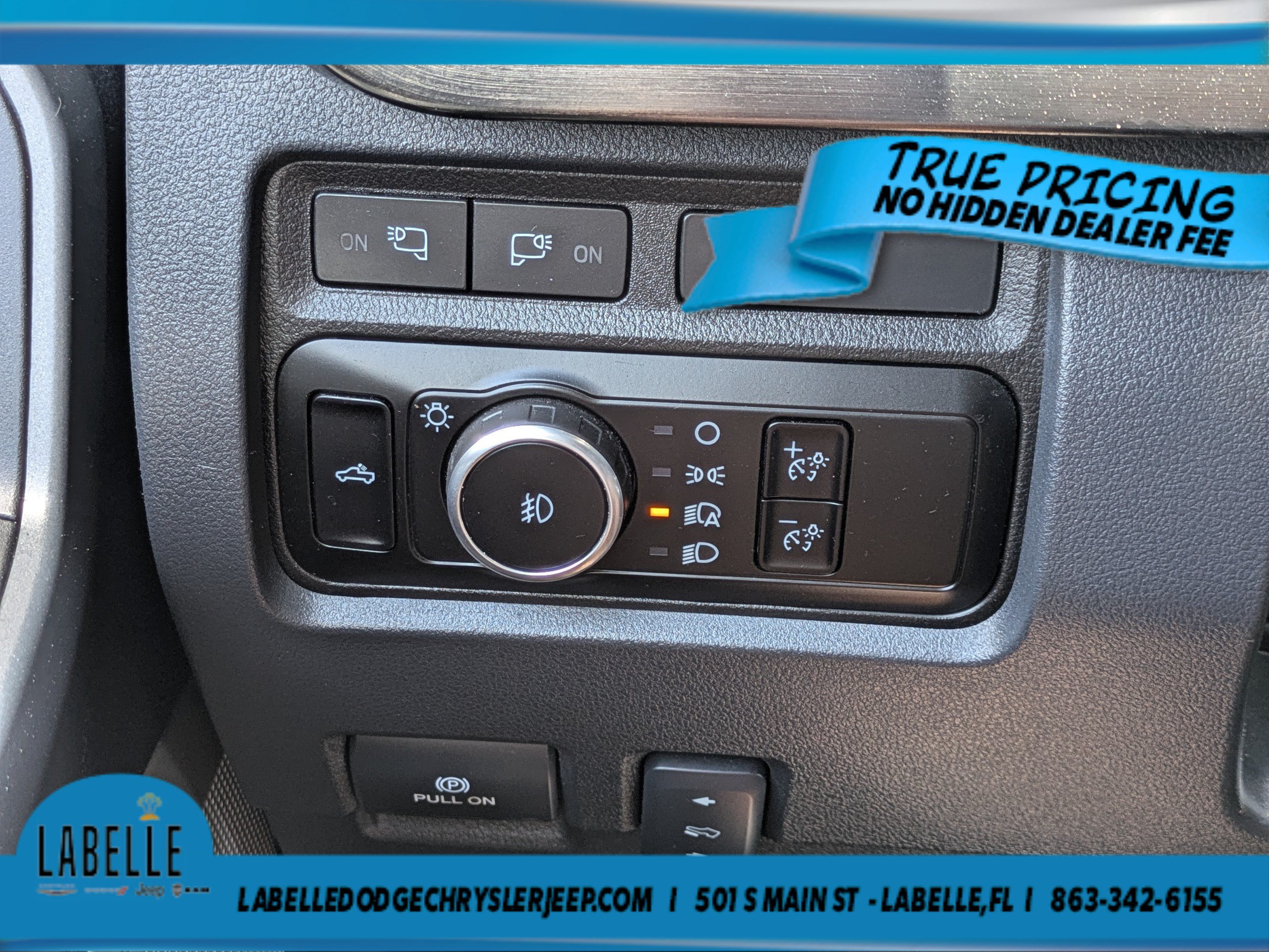 Used 2023 Ford F250 4x4 Crew Cab Super Duty image 21