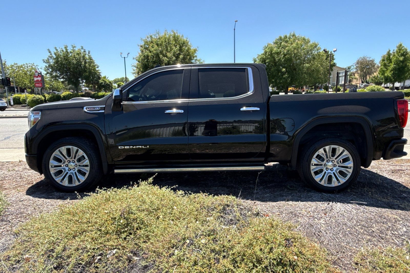 Used 2021 GMC Sierra 1500 Denali w/ Denali Ultimate Package AWD/4WD image 6
