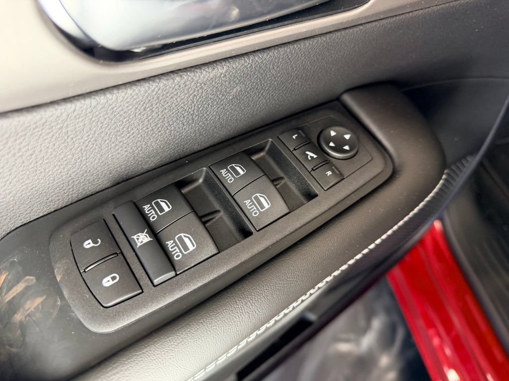 New 2027 Chrysler Pacifica Limited AWD/4WD image 19