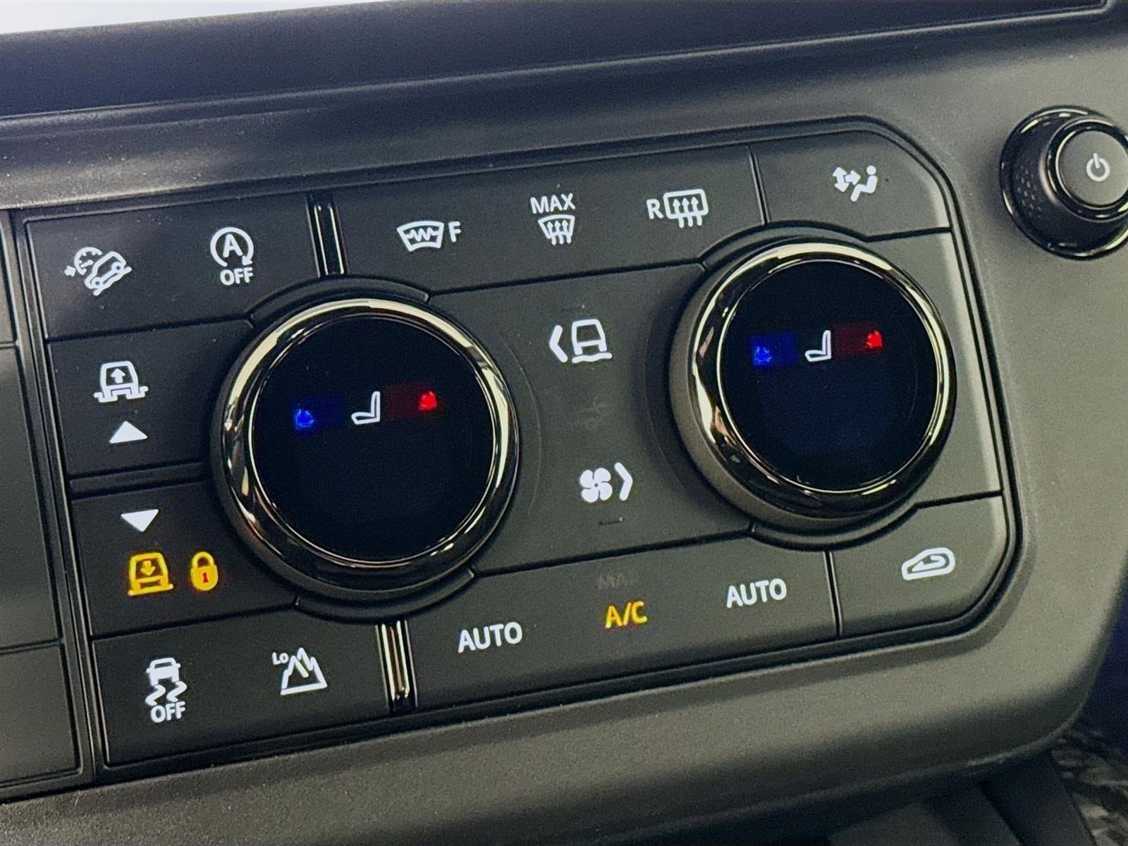 New 2026 Land Rover Defender 110 OCTA AWD/4WD image 23