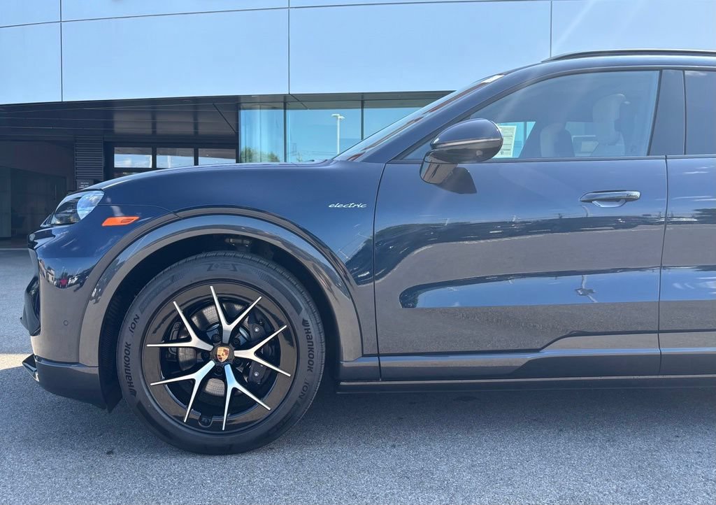 New 2026 Porsche Cayenne Electric AWD/4WD image 43