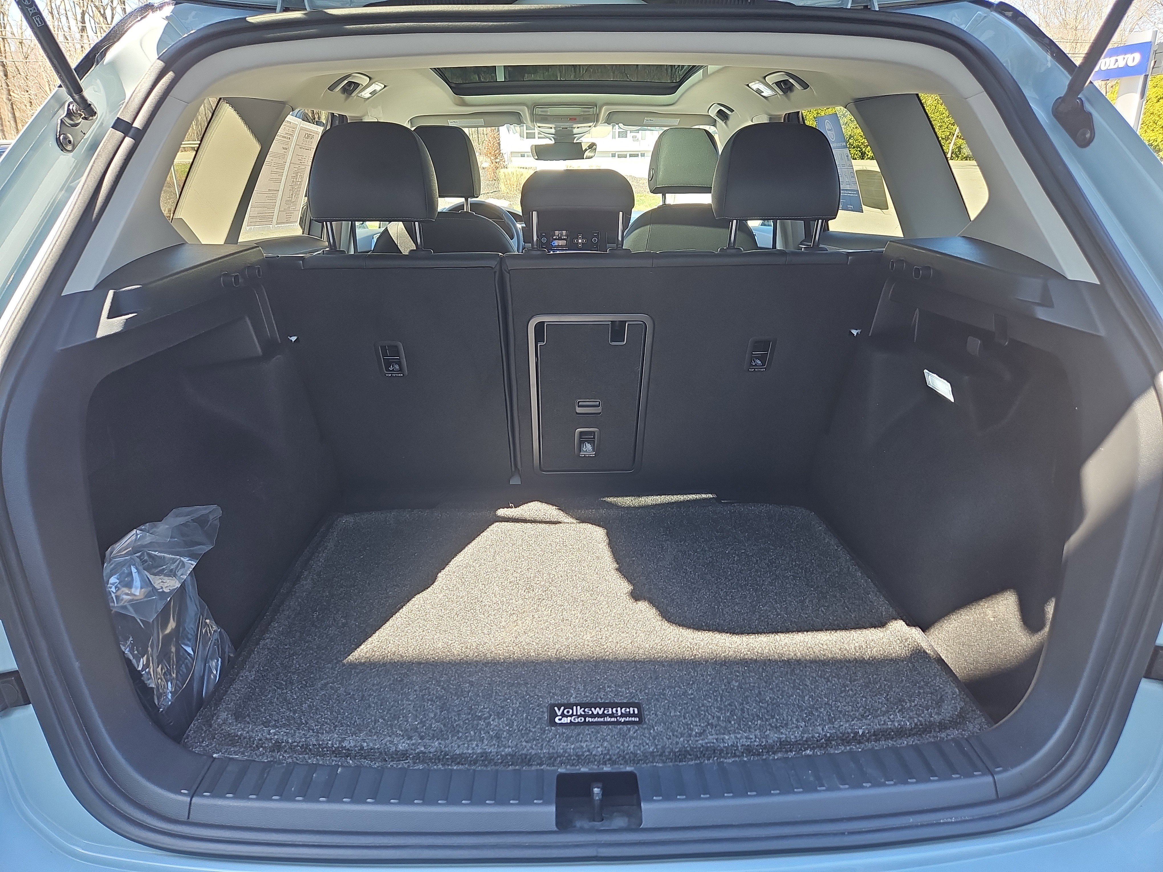 Used 2025 Volkswagen Taos SE image 31