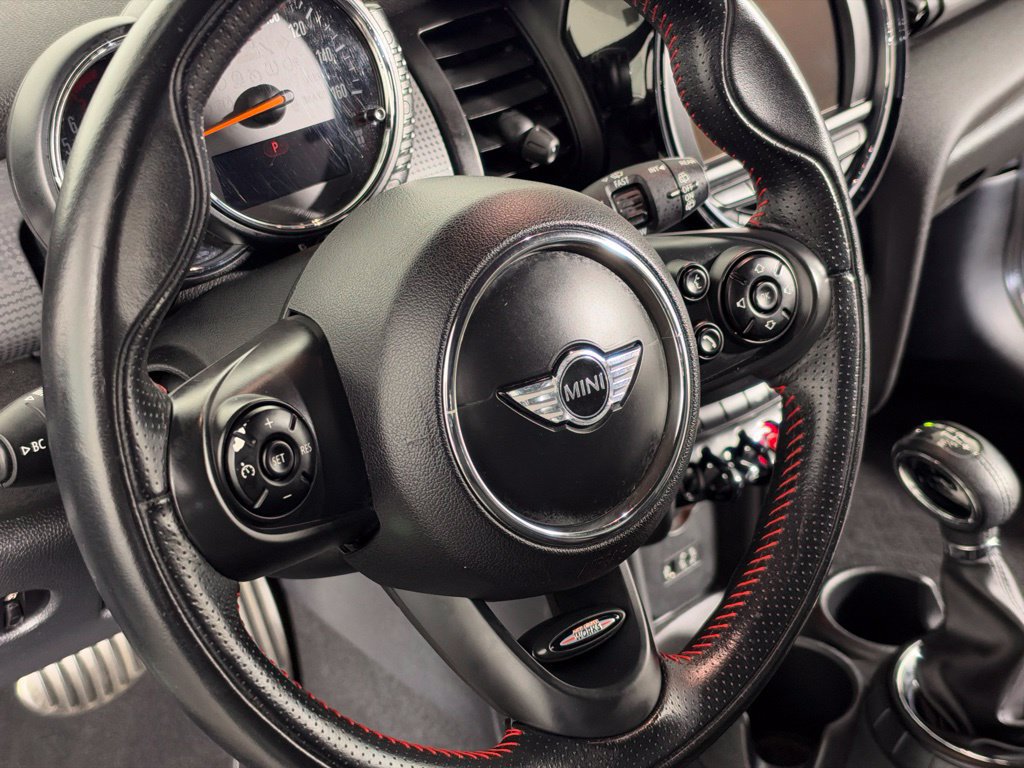 Used 2014 MINI Cooper 2-Door Hardtop FWD image 17